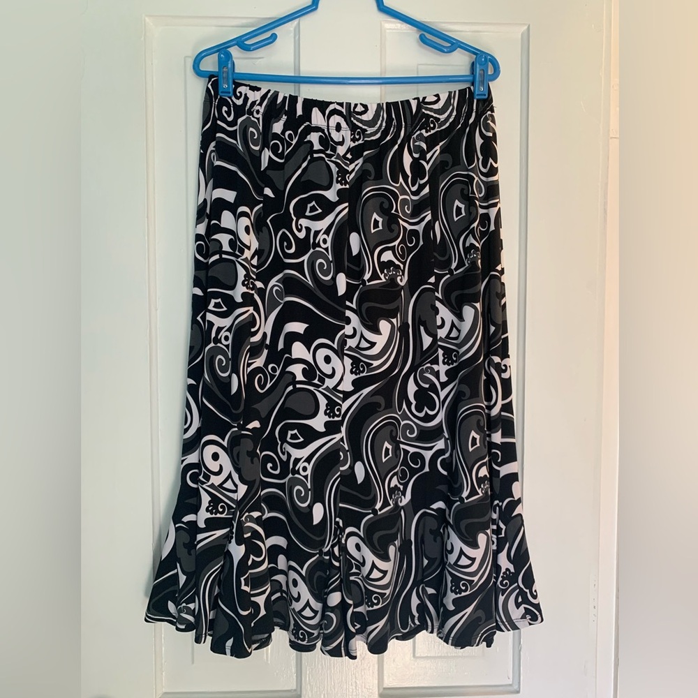 Laura Ashley Black & White Y2K slinky ruffle skirt